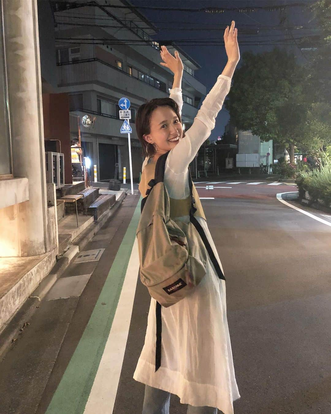 柴田紗希さんのインスタグラム写真 - (柴田紗希Instagram)「やりきったー！って日は最高に気持ちが良い なんだろ今日はやりきったのかな？ それともお仕事を楽しんでありがたくできたのかな？ 気候が良いからかな？ なんだか分からんけど良い日だった！ 心が前向きになれる日に ありがとう😊 みんなは今日どんな日でしたか？ (最後二枚は #私服さん #しば服)」5月9日 20時37分 - shibasaaki