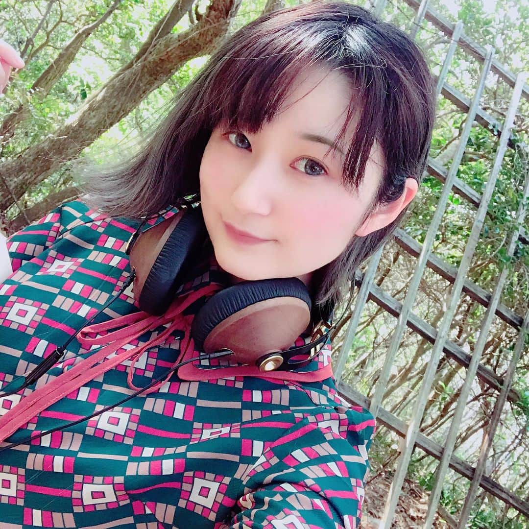 希月紫帆のインスタグラム：「おめでとうをありがとうございます。  私の存在がまだ誰かの心の中にあるってことがとても幸せです😌❤こんなに『頑張ろう』って思えることないです。皆さんの存在こそが私の一番の力になっていたこと、改めて感じています。  どれだけ身近にいる人に支えられても立ってるのに精一杯で、なかなか私の活力・原動力にはなりません。でも、皆さんの存在は私を突き動かしてくれる。自分の足で歩かなきゃ、頑張らなきゃって思える。 本当は逆じゃなきゃいけないのにね🤔💭💦 . これまでの分もぜーんぶ込めて言わせてください。 本当にありがとう！！ これからも、こんな子いたなあ程度に心の片隅にでも留めておいてくれたら嬉しいです😌  いつかどこかで会えますように✧˖ 何歳だって夢は追いかけて良いよね～  #誕生日 #birthday #5月9日 #令和」
