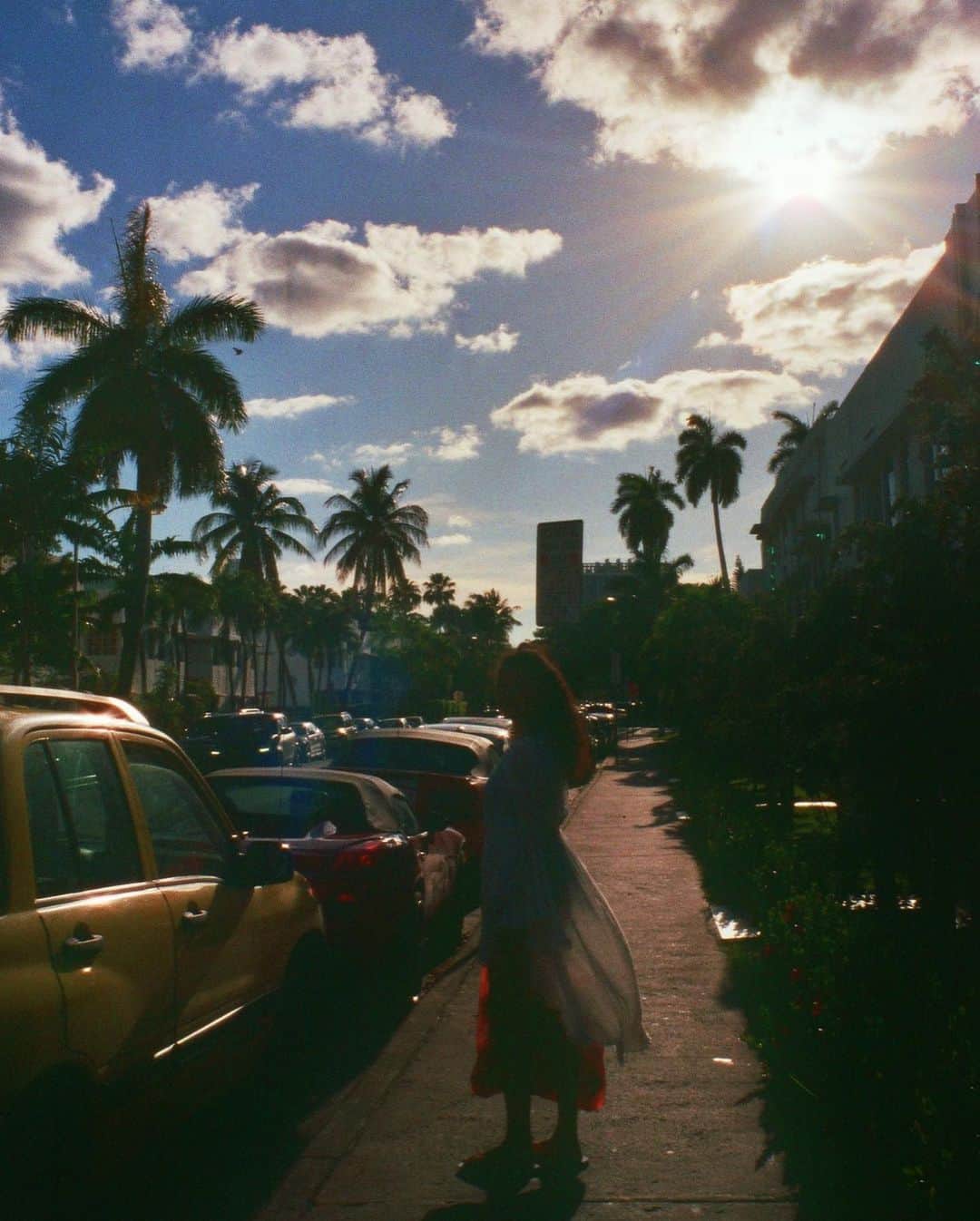 ベイカー恵利沙さんのインスタグラム写真 - (ベイカー恵利沙Instagram)「🎞from Miami 🌺🌞🌴🌊👙💜 Naturaのクラシカを使ってます📸」5月9日 21時04分 - bakerelisa