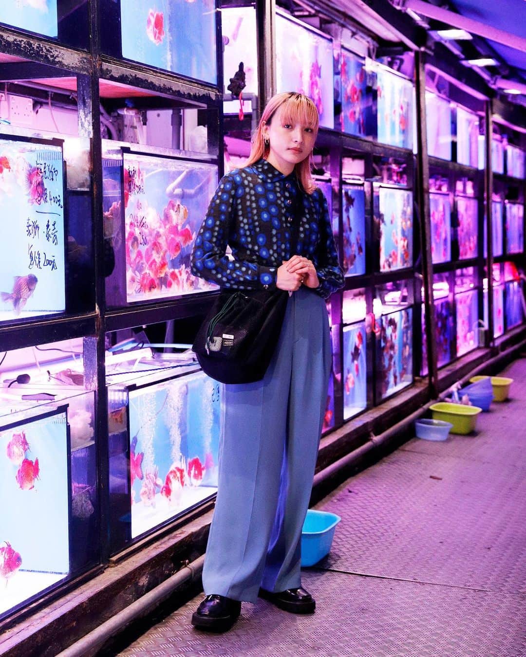 ハンナ・チャンのインスタグラム：「ドロップ香港 📷🖤 @yuri_horie_ @drop_tokyo」