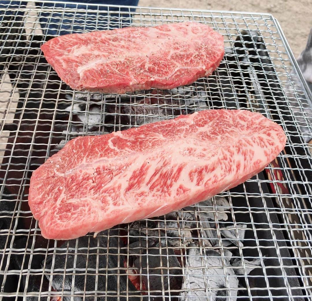 前田まみさんのインスタグラム写真 - (前田まみInstagram)「#令和元年 初 #BBQ🍖 😆🌈 #二色の浜  #たかおみゆき ねえさん #佑希梨奈 ねえさん #森田展義 にいさん  #山本奈臣実 ねえさん #杉ちゃんさん #永田良輔 #けんたくん #前田まみ #吉本新喜劇 #よしもと新喜劇 #新喜劇」5月9日 21時18分 - koromami24