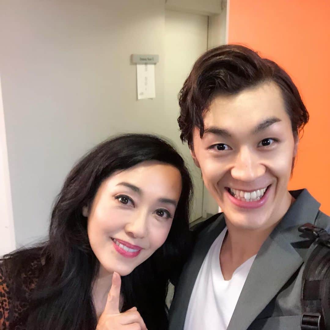早見優さんのインスタグラム写真 - (早見優Instagram)「ルースターこと青柳塁斗さんと。 With Ruito Aoyagi, who plays Rooster, in the Musical ANNIE My evil brother!! #青柳塁斗 さん #ミュージカルアニー  #ミュージカルアニー2019  #rooster #ルースター #mshannigan  #ハニガン」5月9日 21時19分 - yuyuhayami