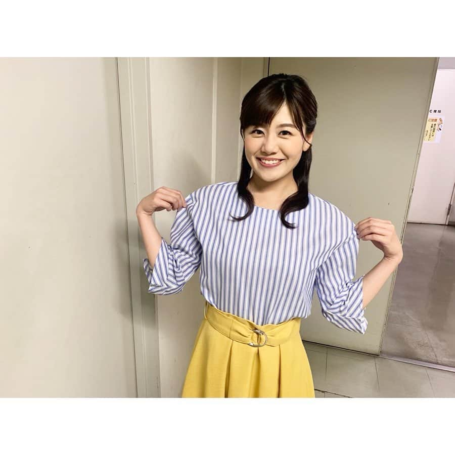 澤口実歩さんのインスタグラム写真 - (澤口実歩Instagram)「連続投稿すみません。今日は青×黄の衣装でした！今夜の大阪はすこしひんやりですが...衣装で夏を感じるとワクワクします。#かんさい情報ネットten.」5月9日 21時30分 - miho_sawaguchi