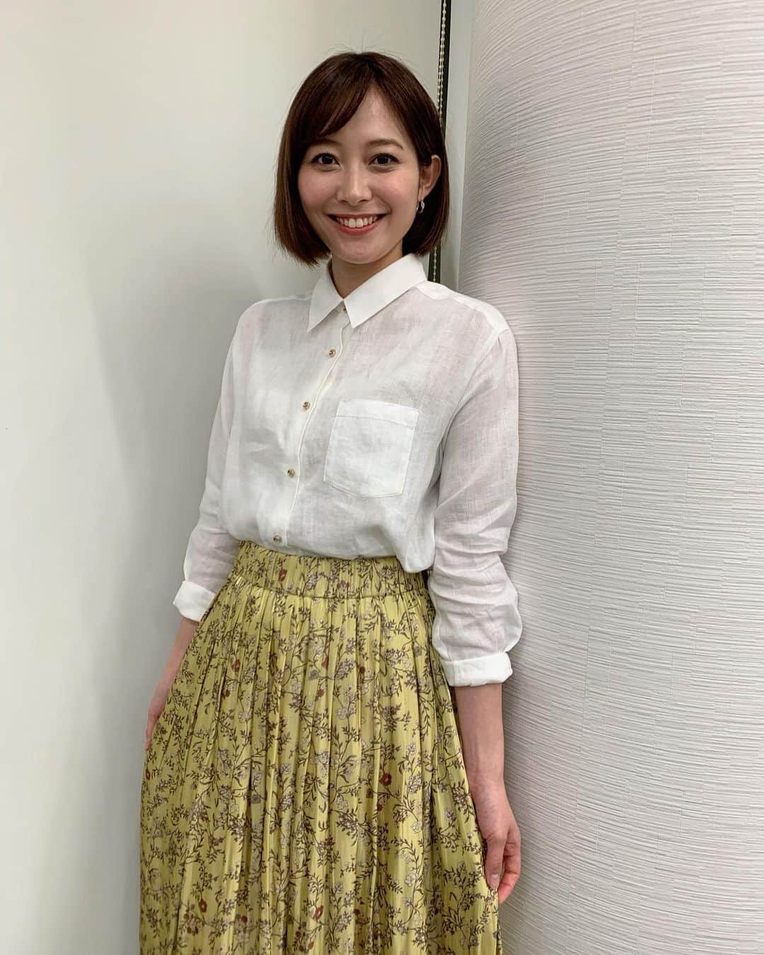 久冨慶子さんのインスタグラム写真 - (久冨慶子Instagram)「今日の衣装は トップスが @loungedress  スカートが @nolleys_official  でした😊✨ 明日は夏のような 暑さみたいですね🌻 ＊ ＊ #テレビ朝日 #スーパーjチャンネル  #久冨慶子 #アナウンサー #衣装」5月9日 21時49分 - keiko0hisatomi