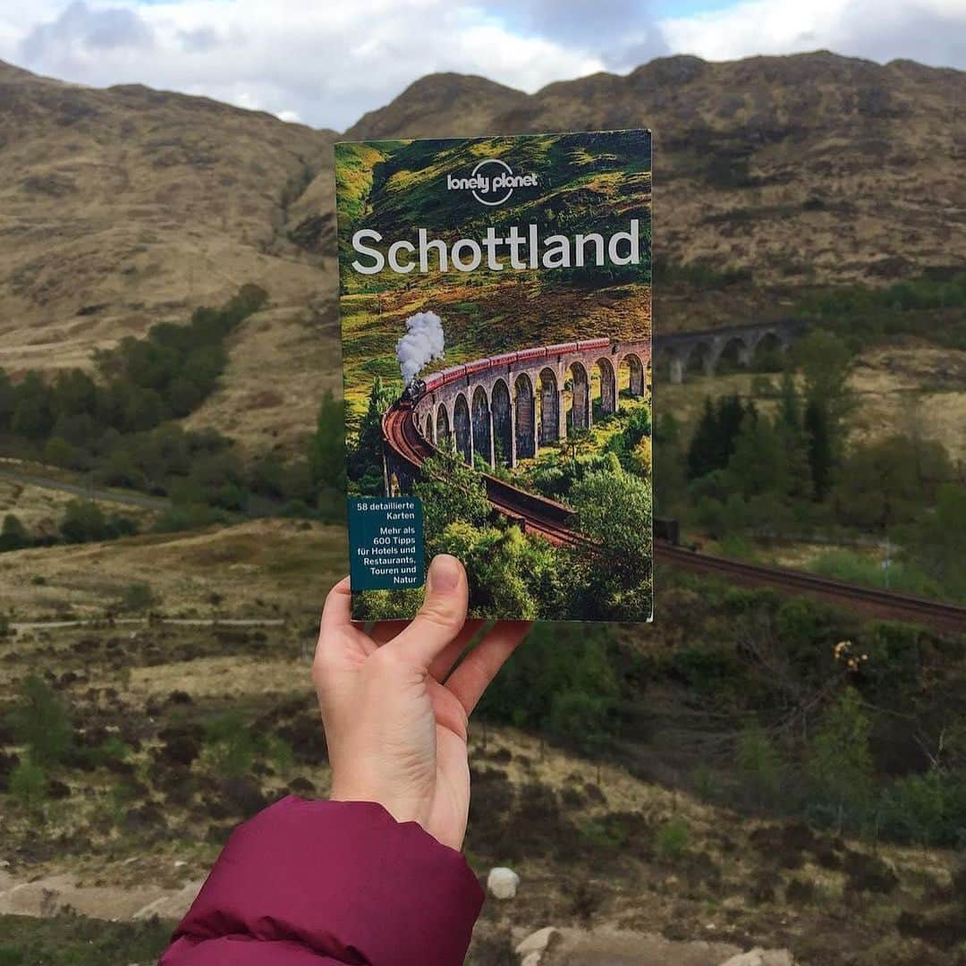 Lonely Planetさんのインスタグラム写真 - (Lonely PlanetInstagram)「This week's #mylpguideshots come from @m.m.koe, who is checking out the scenery in #Scotland, @twobytheworld, who took their guide to #Greece, @travelmelly, who's chilling in #Rome, @miss.anna.i, who took her guide to #Crete and @giada.brusatori, who is exploring #Florence with her #LonelyPlanet Pocket Guide. -- Every week we regram the best #mylpguide shots. Tag yours for a potential feature!」5月9日 21時48分 - lonelyplanet