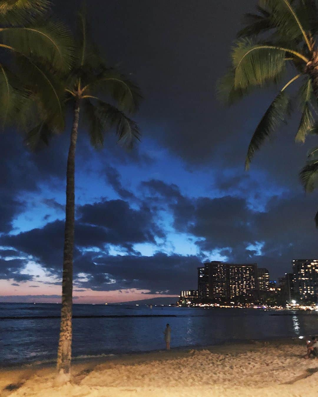 Cody Higaさんのインスタグラム写真 - (Cody HigaInstagram)「ハワイの最高な景色たち🌊🌴🌺 ちなみに全部iPhoneX撮影です！凄すぎない？ . #0509」5月9日 22時02分 - cody.1222