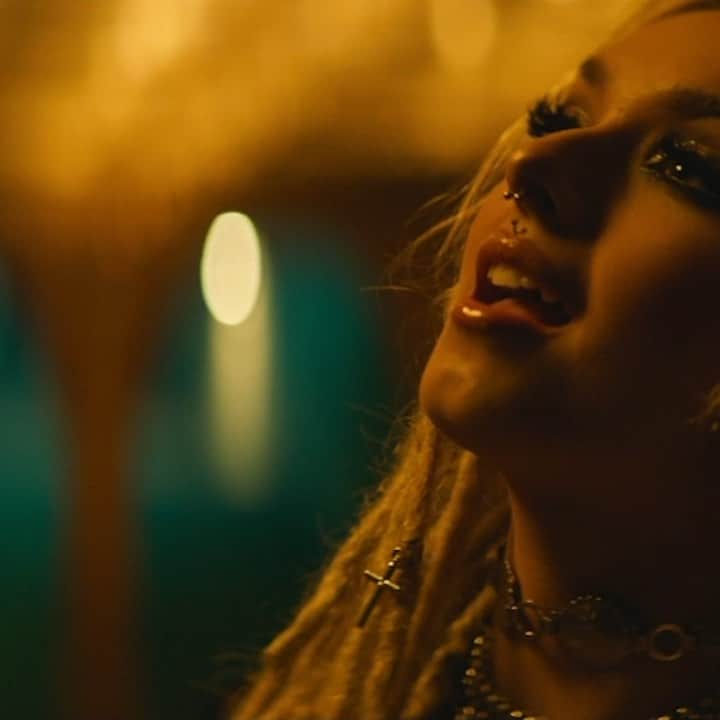 ゼイン・マリクのインスタグラム：「“A Whole New World” 🎵 Out Now! #Aladdin」