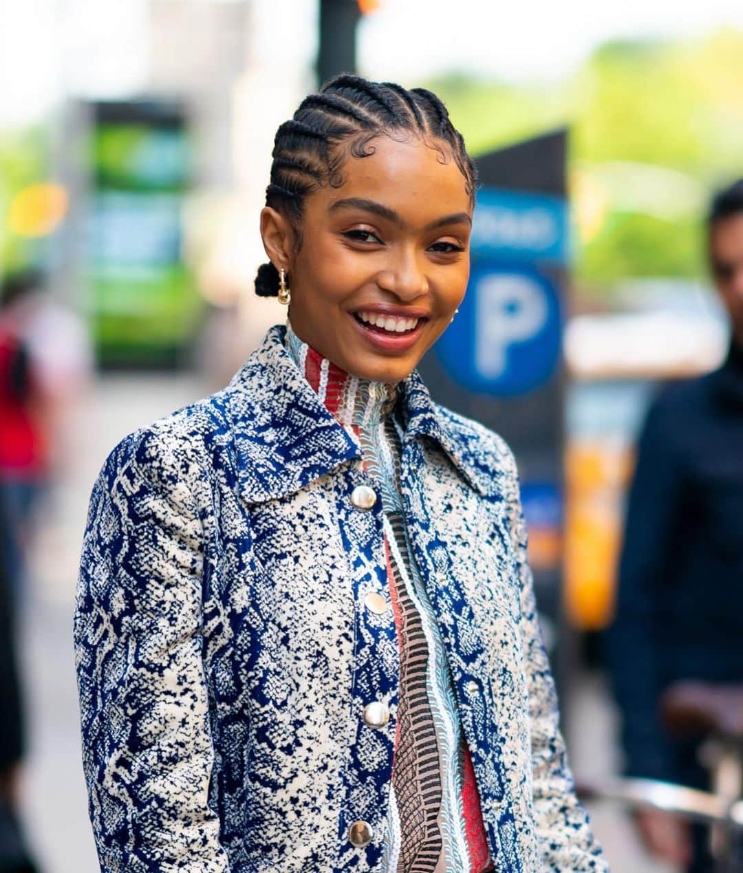 Lacy Redwayさんのインスタグラム写真 - (Lacy RedwayInstagram)「Cornrows and baby hairs 🌀🌀🌀 Reunion catch up with this little cutie @yarashahidi giving street style chic .😍😍😍 Cc : @jasonbolden @emilychengmakeup  #braidsbyLacyRedway #HairByLacyRedway #yarashahidi」5月9日 22時09分 - lacyredway