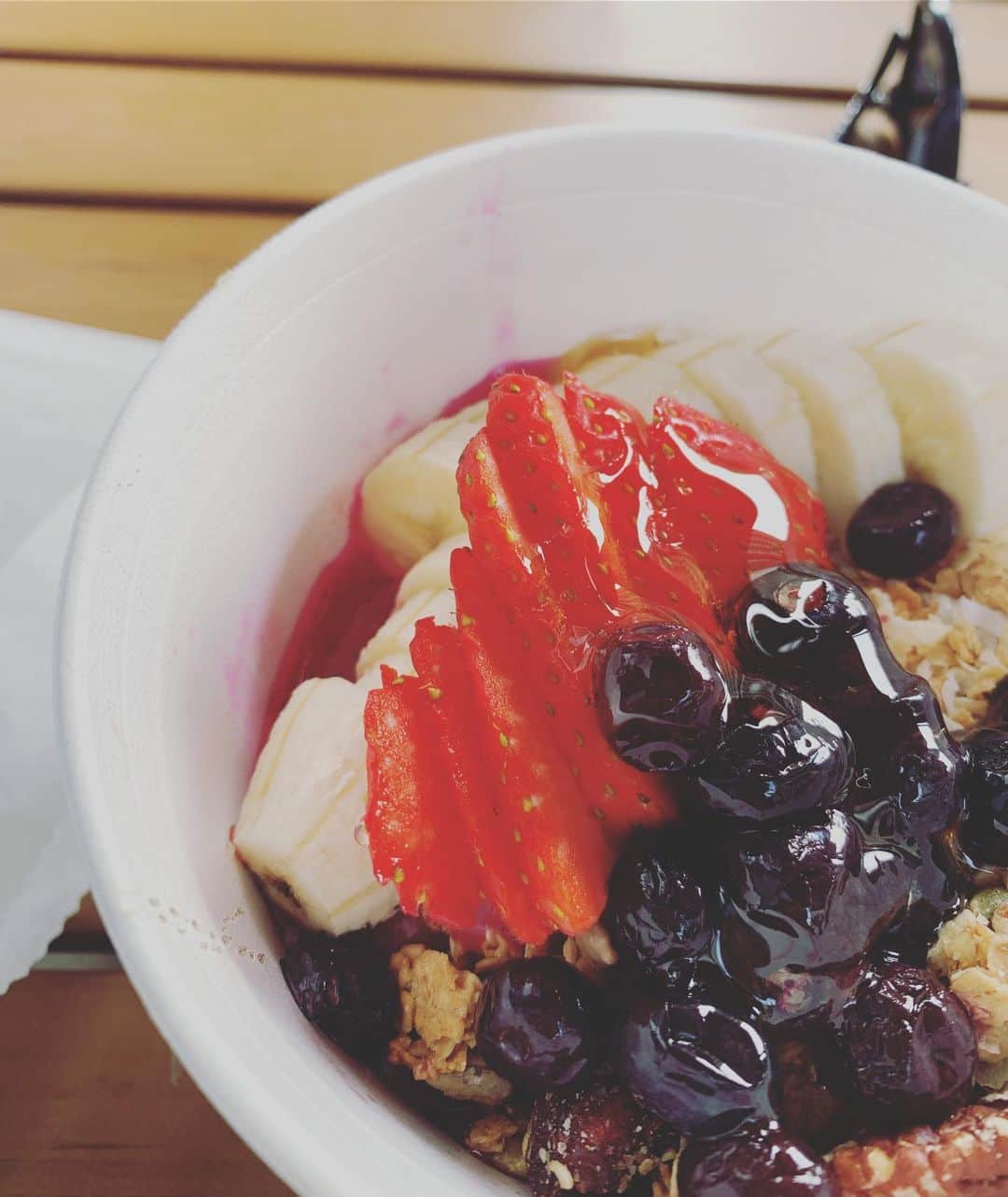 奥山春香さんのインスタグラム写真 - (奥山春香Instagram)「美味しい美味しいアサイーボウルが食べたいな！ おやすみなさい🌝」5月9日 22時21分 - corvetteharuka