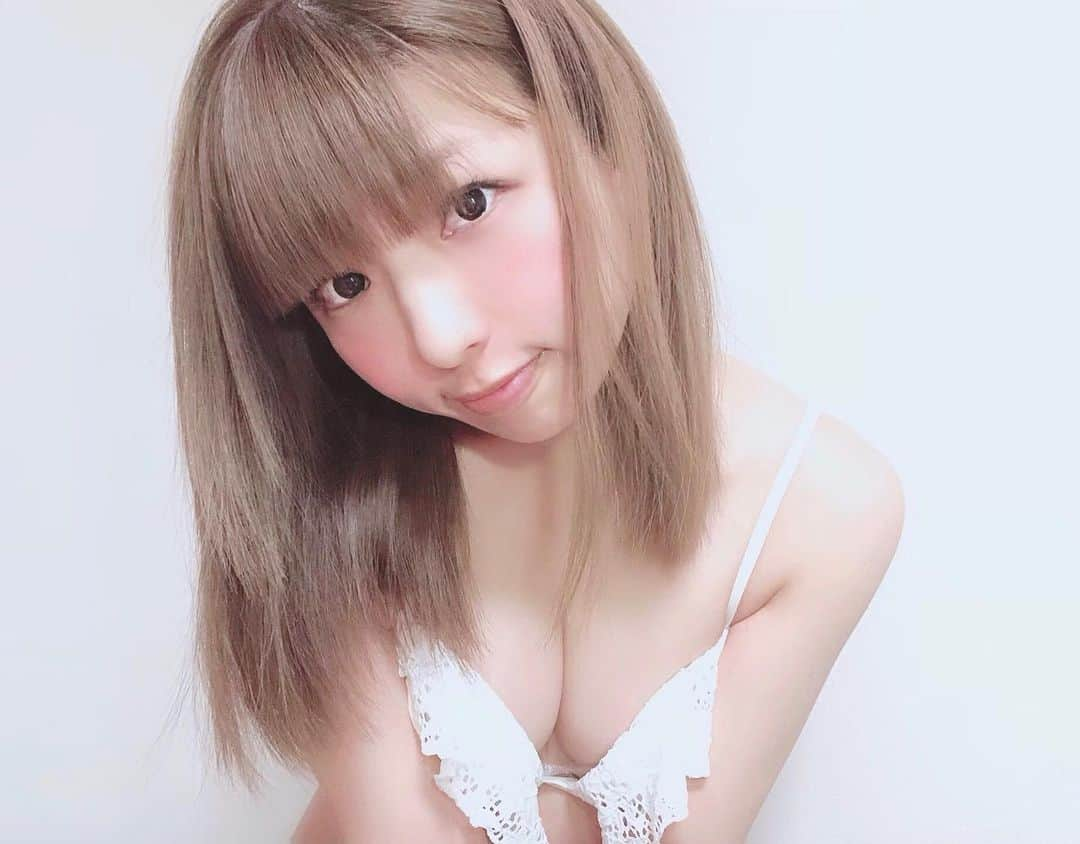 橘あかりさんのインスタグラム写真 - (橘あかりInstagram)「🍑🍑💓 #gravure #gravureidol #model  #bikini #bikinimodel #bikinigirl #ポートレート#portrait #グラビア #japanesegirl #아이돌 #여성돌 #丸顔 #hairstyle #グラビアアイドル #写真好きな人と繋がりたい #グラドル #アイドル #cute #sexy #被写体 #model #モデル  #水着 #撮影会 #水着撮影会 ##instagravure #インスタグラビア #グラドル自画撮り部 #아이돌 #여성돌」5月9日 22時33分 - akari__tachibana