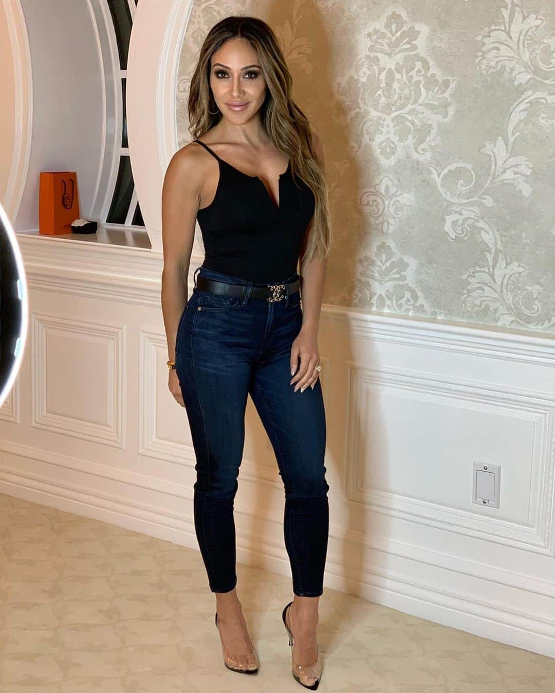 メリッサ・ゴーガさんのインスタグラム写真 - (メリッサ・ゴーガInstagram)「I've been living in these @GOODAMERICAN jeans and bodysuit! The fit is so comfy and soft, & sucks me in in all of the right places. I love that they are inclusive to all body types, ranging from XS-4X and offer a variety of washes and designs. They are hooking me up with a 20% offer at goodamerican.com/melissagorga and free shipping over $100! #goodsquad」5月9日 22時42分 - melissagorga