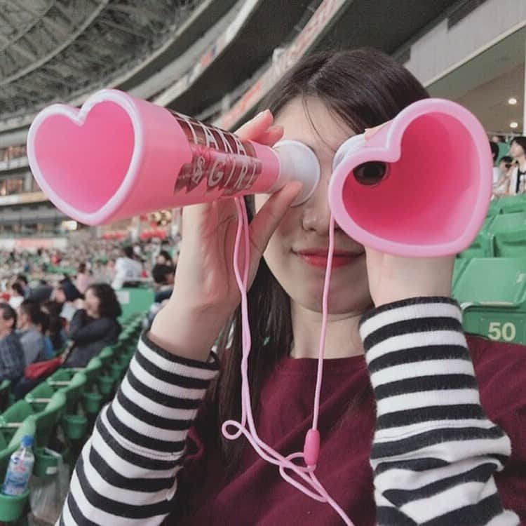 吉田華恋のインスタグラム：「メガホンかわいかった〜 😍💗 #ソフトバンクホークス  #タカガール」