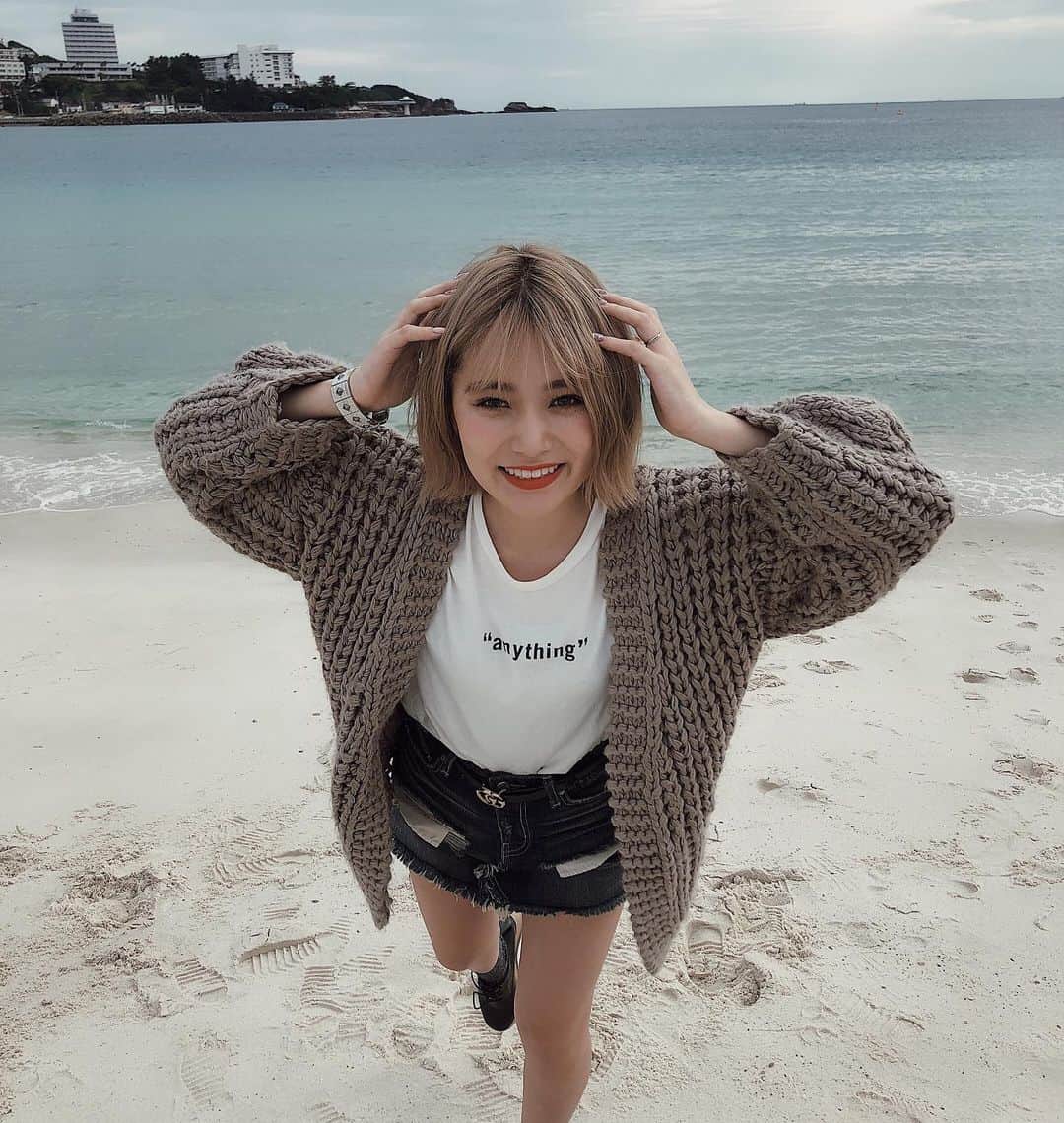浪花ほのかのインスタグラム：「、 、 、  18歳になりました🎁 大人の第1歩 17歳の時よりたくさん成長できるように頑張ろう！18歳のほのばびもよろしくお願いします㊗️ #誕生日 #birthday #18 #ljk #gal #jk #teen #mybirthday #popteen」