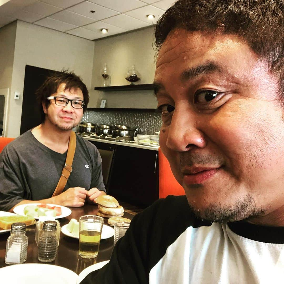 永田裕志さんのインスタグラム写真 - (永田裕志Instagram)「小島さんと朝飯ゼァ‼️ #永田裕志  #小島聡  #第三世代  #roh  #新日本プロレス」5月10日 0時05分 - yuji_nagata