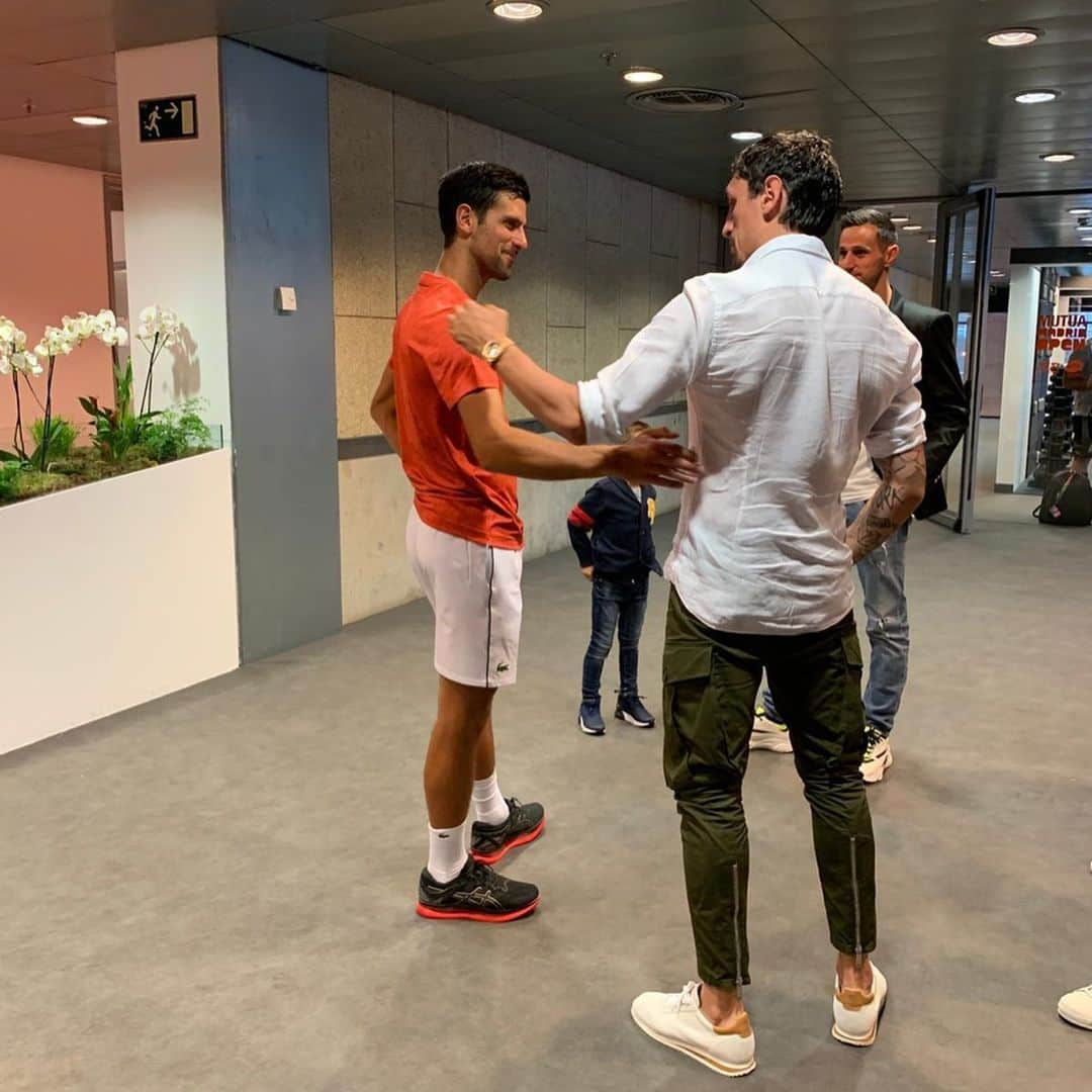 ステファン・サヴィッチさんのインスタグラム写真 - (ステファン・サヴィッチInstagram)「It was nice to see this great guy again! @djokernole @mutuamadridopen #tennis #number1」5月10日 0時08分 - savkee15