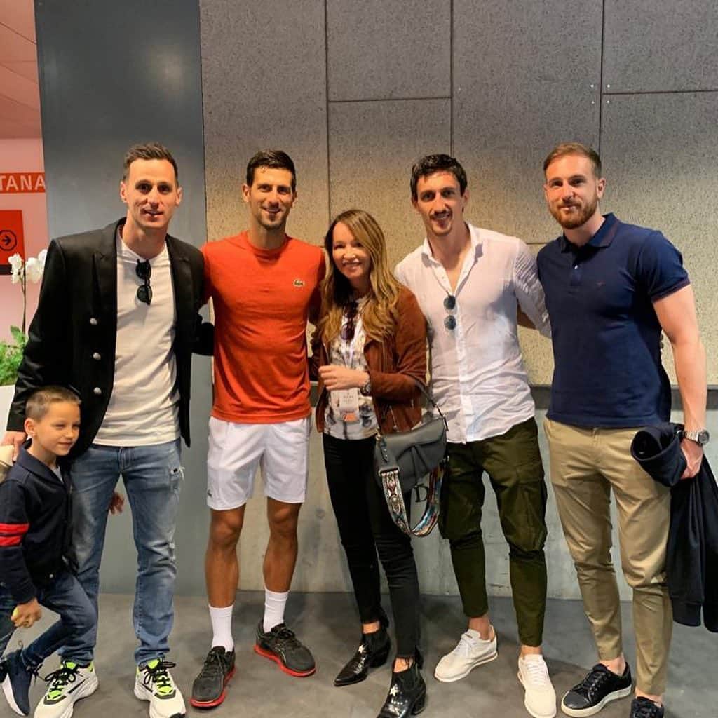 ステファン・サヴィッチのインスタグラム：「It was nice to see this great guy again! @djokernole @mutuamadridopen #tennis #number1」