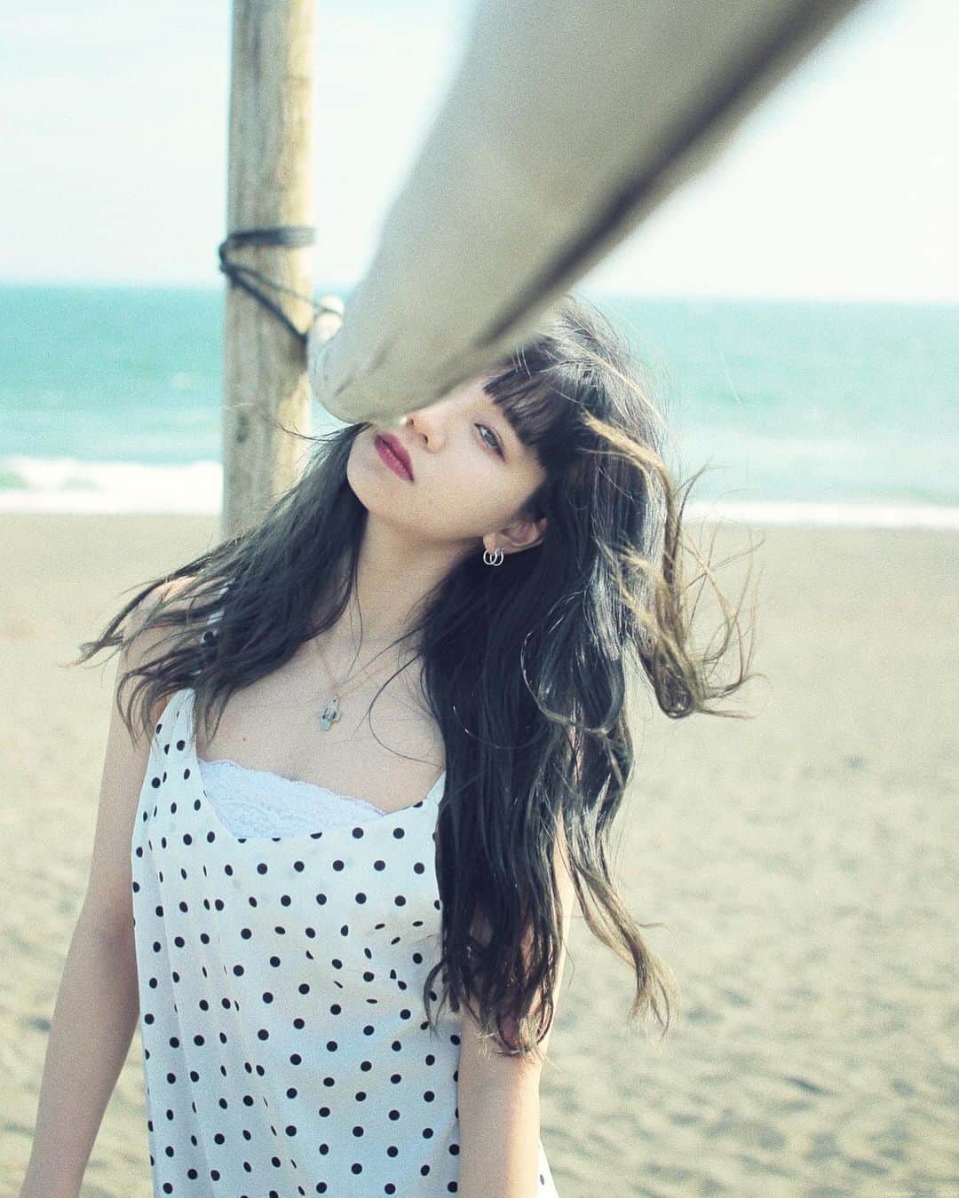 Hinaさんのインスタグラム写真 - (HinaInstagram)「ㅤㅤㅤㅤㅤㅤㅤㅤㅤㅤㅤㅤㅤ  また夏が来る匂いになってきたなー、 おやすみなさい ㅤㅤㅤㅤㅤㅤㅤㅤㅤㅤㅤㅤㅤ . photo by @toy.tokyo  #hina #avex #amg #portrait #camera #momel #ポートレート  #카메라 #포트레이트 #sea #beach #summer」5月10日 0時28分 - hina_faky