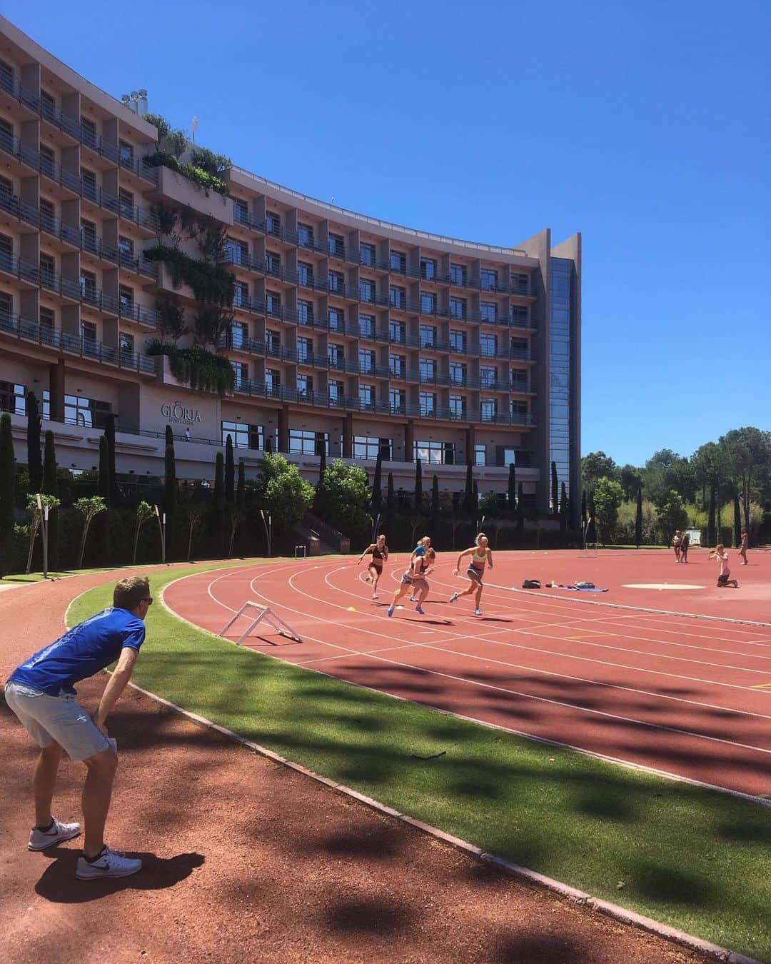 マチルドU・クラマーのインスタグラム：「Over and out from precamp in Turkey 👋🏻. 👀 on @iaafyokohama19 🇯🇵 . . . 📸 @idraetsfys」