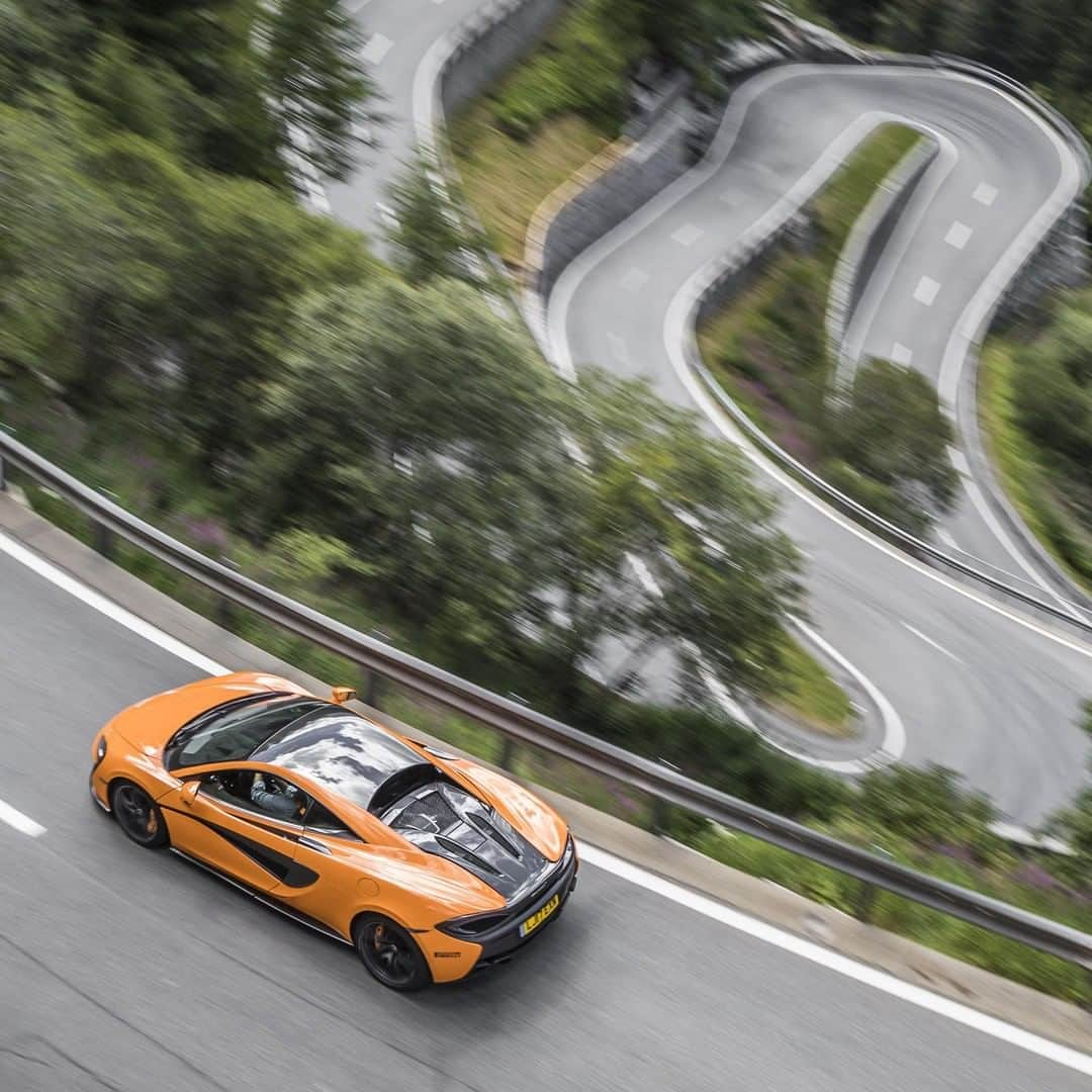 McLaren Automotiveさんのインスタグラム写真 - (McLaren AutomotiveInstagram)「Jaw dropping scenery and roads to take your breath away. Southern Europe is a supercar paradise. #McLarenAdventures」5月10日 0時31分 - mclarenauto