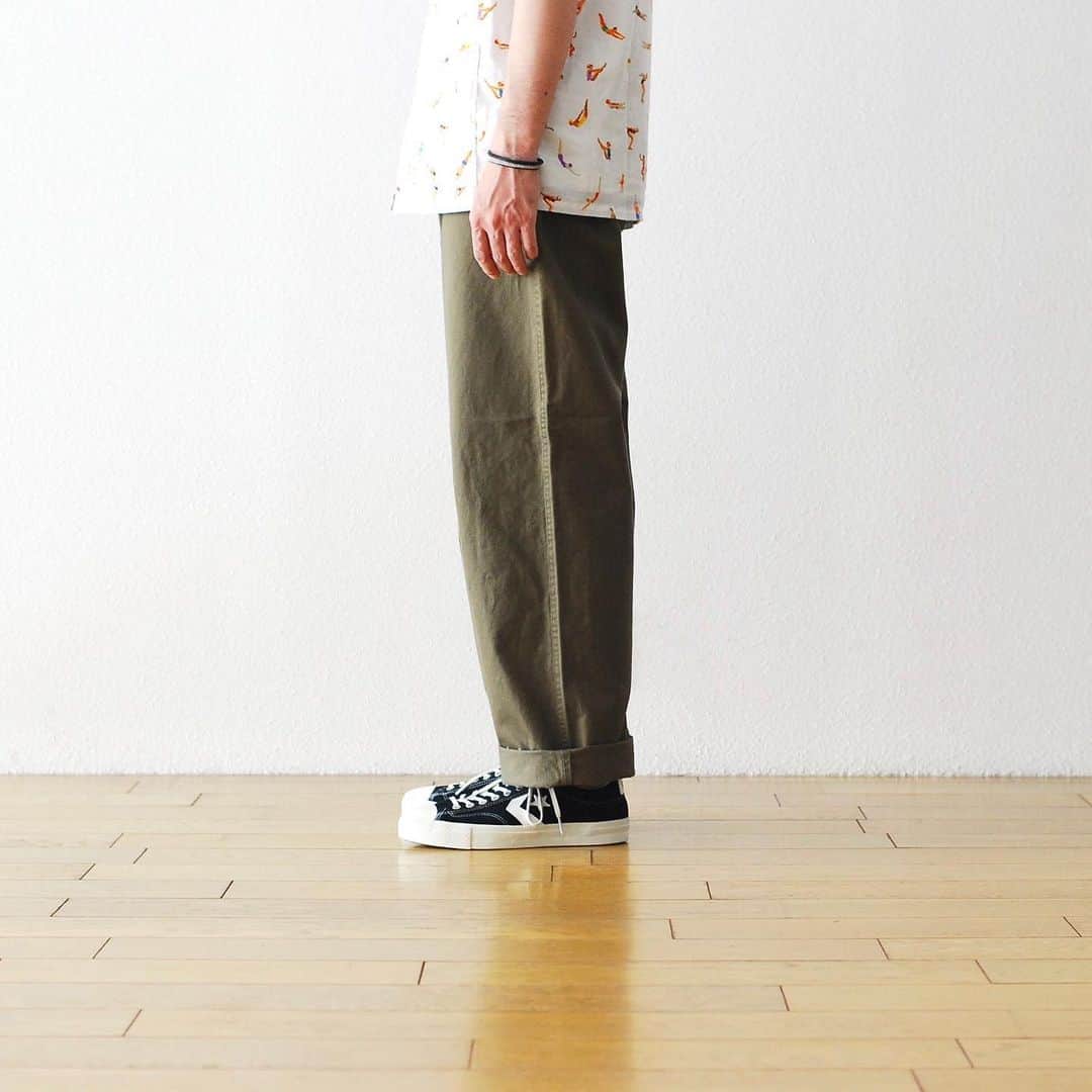 wonder_mountain_irieさんのインスタグラム写真 - (wonder_mountain_irieInstagram)「_ Nigel Cabourn / ナイジェル ケーボン "BASIC MILITARY CHINO -WEST POINT-" ￥20,520- _ 〈online store / @digital_mountain〉 http://www.digital-mountain.net/shopdetail/000000005486/ _ 【オンラインストア#DigitalMountain へのご注文】 *24時間受付 *15時までのご注文で即日発送 *1万円以上ご購入で送料無料 tel：084-973-8204 _ We can send your order overseas. Accepted payment method is by PayPal or credit card only. (AMEX is not accepted)  Ordering procedure details can be found here. >>http://www.digital-mountain.net/html/page56.html _ 本店：#WonderMountain  blog>> http://wm.digital-mountain.info _ #NigelCabourn #ナイジェルケーボン shirts→ #nigelcabourn ￥36,720- shoes→ #converseskateboading ￥12,420- _ 〒720-0044  広島県福山市笠岡町4-18  JR 「#福山駅」より徒歩10分 (12:00 - 19:00 水曜定休) #ワンダーマウンテン #japan #hiroshima #福山 #福山市 #尾道 #倉敷 #鞆の浦 近く _ 系列店：@hacbywondermountain _」5月10日 10時17分 - wonder_mountain_