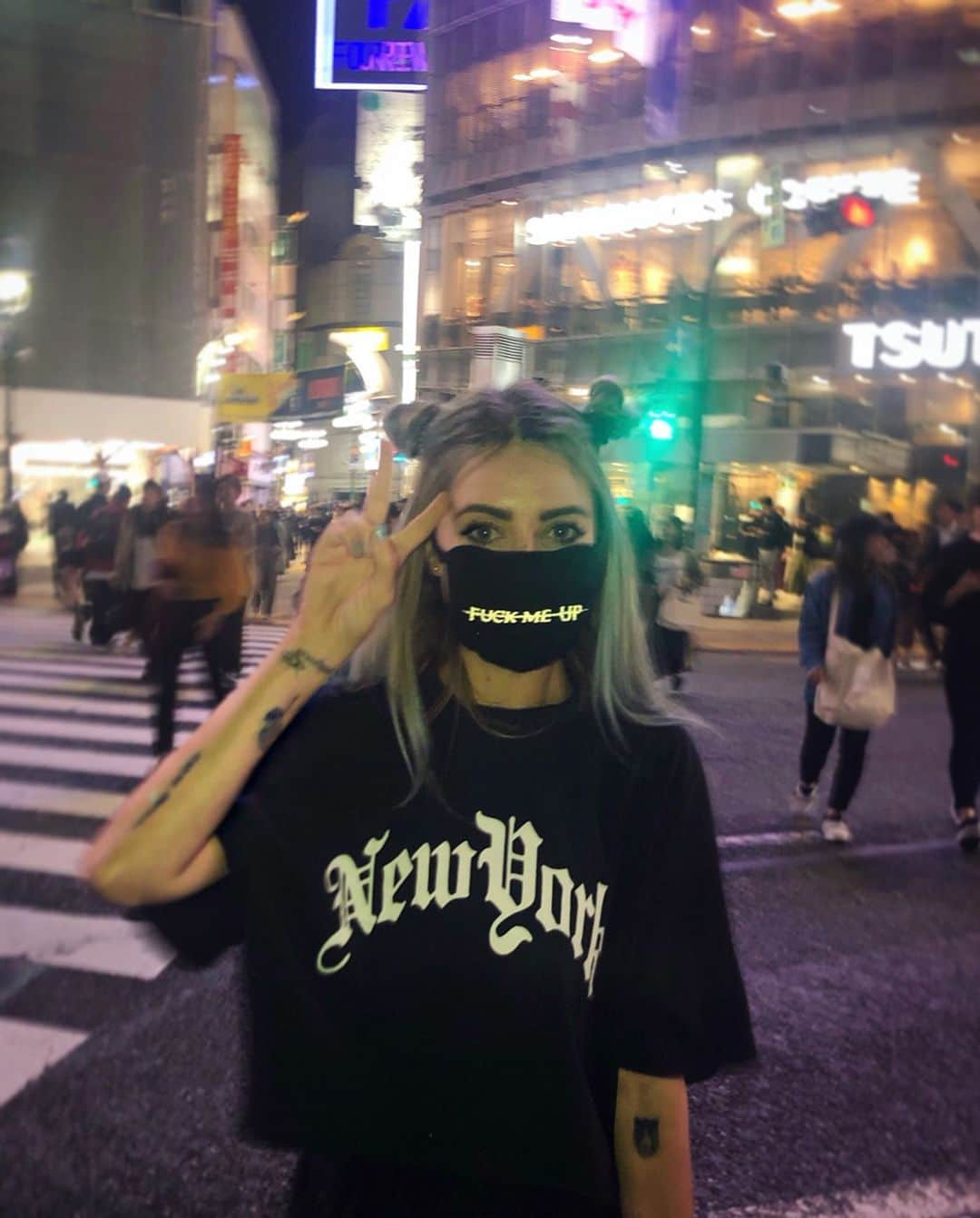 アリソン・ワンダーランドさんのインスタグラム写真 - (アリソン・ワンダーランドInstagram)「anime girl gets lost in japan」5月10日 10時39分 - alisonwonderland