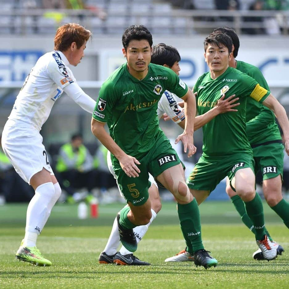 東京ヴェルディさんのインスタグラム写真 - (東京ヴェルディInstagram)「本日、5/10は東京ヴェルディ 平智広選手の29歳のお誕生日です！おめでとうございます！  今シーズン、リーグ戦フル出場中！明日の福岡戦に出場するとJ2通算100試合達成になるタイラ。ゴールも期待してます！  #verdy #ヴェルディ #東京 #tokyo #平智広 #happybirthday #誕生日」5月10日 10時36分 - tokyo_verdy