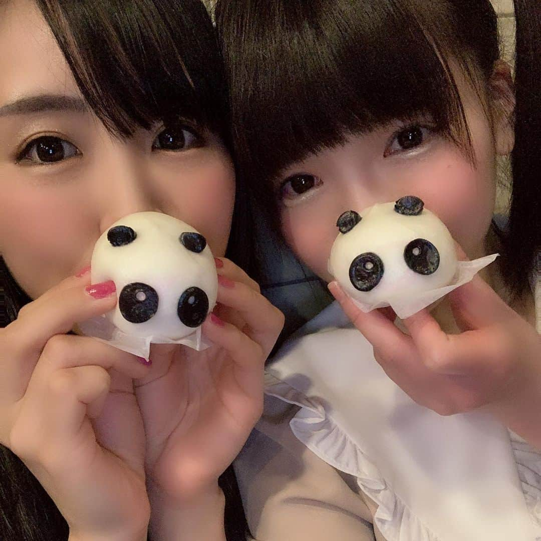 もえのあずきさんのインスタグラム写真 - (もえのあずきInstagram)「パンダまん可愛い🐼💕 ここの小籠包と黒酢酢豚だいすきいいい💕🤤🤤 #happybirthday #hbd🎂  #パンダまん#パンダまんじゅう#みいもえ#小籠包#黒酢酢豚#點心飲茶酒館祥門 #祥門」5月10日 10時47分 - moeazukitty