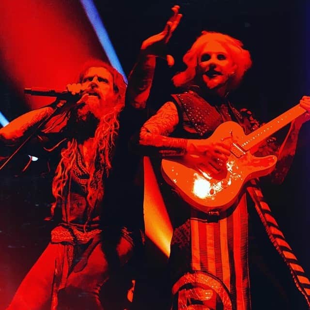 ロブ・ゾンビのインスタグラム：「Thanks NOLA for a killer night. #robzombie #johnfive #piggyd #gingerfish #neworleans」
