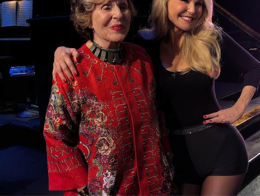 クリスティ・ブリンクリーさんのインスタグラム写真 - (クリスティ・ブリンクリーInstagram)「Come with me Behind the Scenes at Chicago the musical TONIGHT on Access! On #NBC 7:30 EST @accessonline  and the beautiful woman I am chatting with is the other half of my Producing Team Fran Weissler and Barry Weissler She just celebrated her 91 st Birthday and she is a wonderful force of positive energy! She looks amazing right!!!!And they both looked right past my age and gave me the part because they wanted me and didn’t define me by the number. No wonder they have the longest running play on Broadway! They follow their gut! And I’m so grateful! @chicagomusical #bts」5月10日 2時32分 - christiebrinkley