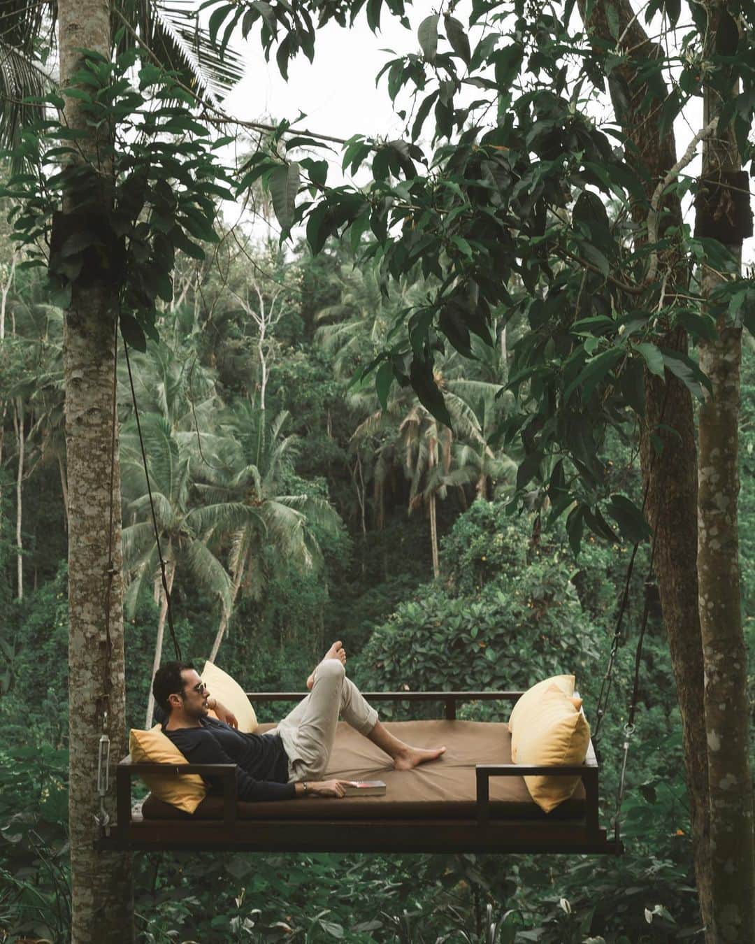 Sezgin YILMAZのインスタグラム：「so sit back, relax and enjoy the show..」