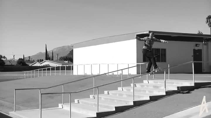 オルタモントのインスタグラム：「Altamont X @dakotaservold 🖤 // 📹: @timcisilino // Art: @clayhalling // #CFADC」