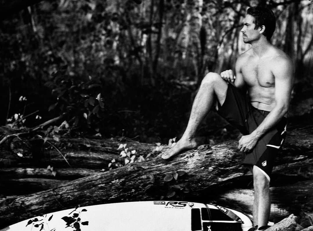 ポール・ウォーカーのインスタグラム：「“Surfing soothes me, it’s always been a kind of Zen experience for me. The ocean is so magnificent, peaceful, and awesome. The rest of the world disappears for me when I’m on a wave.“ - #PaulWalker #TeamPW」