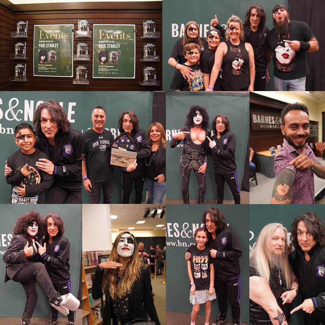 KISSさんのインスタグラム写真 - (KISSInstagram)「Last night was AWESOME! ONE THOUSAND books and TWO THOUSAND friends and fans! Have you got your copy of @paulstanleylive 's BACKSTAGE PASS?? If not… Do it now! @bneventsgrove」5月10日 3時19分 - kissonline