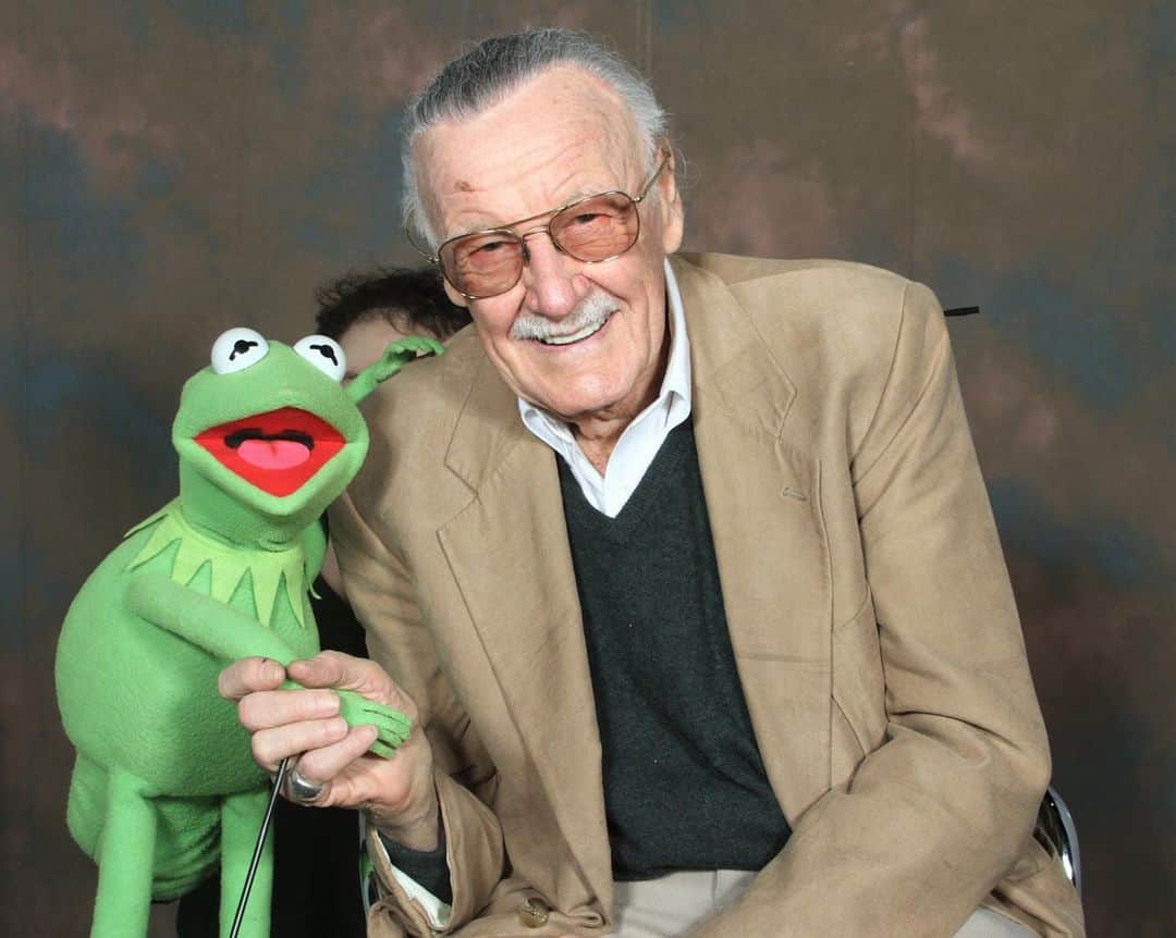 スタン・リーさんのインスタグラム写真 - (スタン・リーInstagram)「#tbt to that time Stan and Kermit the Frog found the Rainbow Connection.」5月10日 3時32分 - therealstanlee