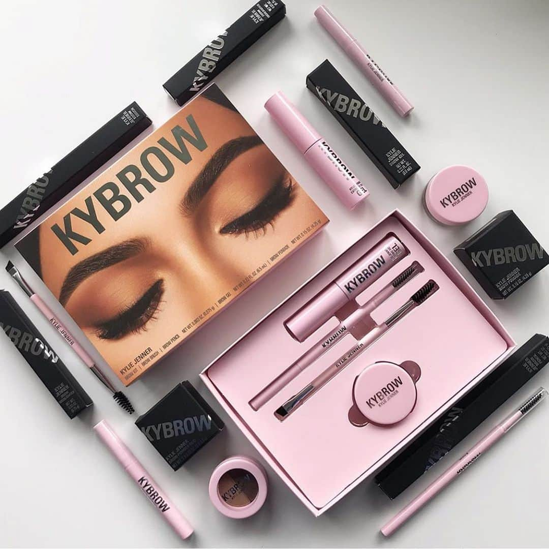 Kylie Cosmeticsさんのインスタグラム写真 - (Kylie CosmeticsInstagram)「#Kybrow pic by @sosforbeauty ✨💕」5月10日 3時59分 - kyliecosmetics