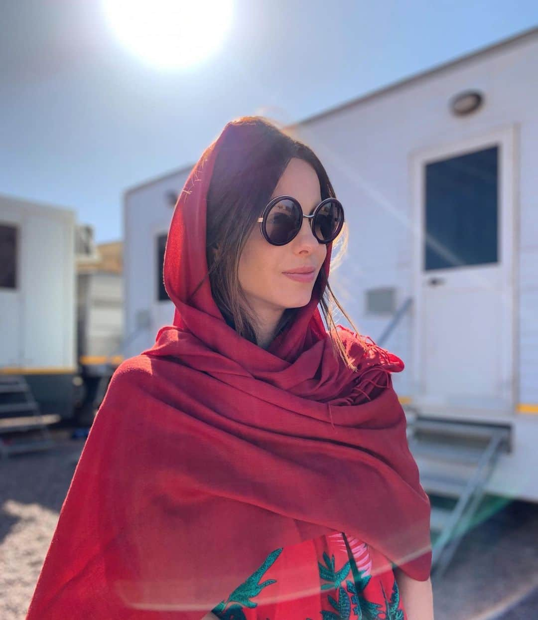 ステファニー・ブリットさんのインスタグラム写真 - (ステファニー・ブリットInstagram)「Chapeuzinho vermelho, é vc?」5月10日 4時10分 - sthefanybrito