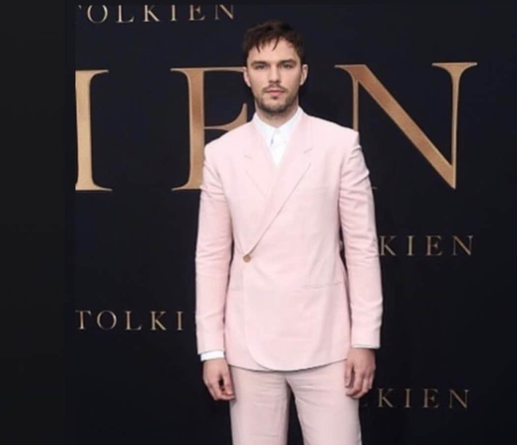 キム・ジョーンズさんのインスタグラム写真 - (キム・ジョーンズInstagram)「@nicholashoult in @dior 💓💓💓」5月10日 4時19分 - mrkimjones