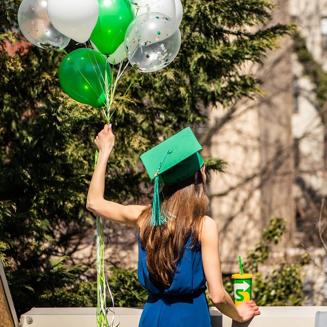 Official Subwayさんのインスタグラム写真 - (Official SubwayInstagram)「Congrats to all the grads of 2019! Tag your favorite graduate.」5月10日 5時01分 - subway
