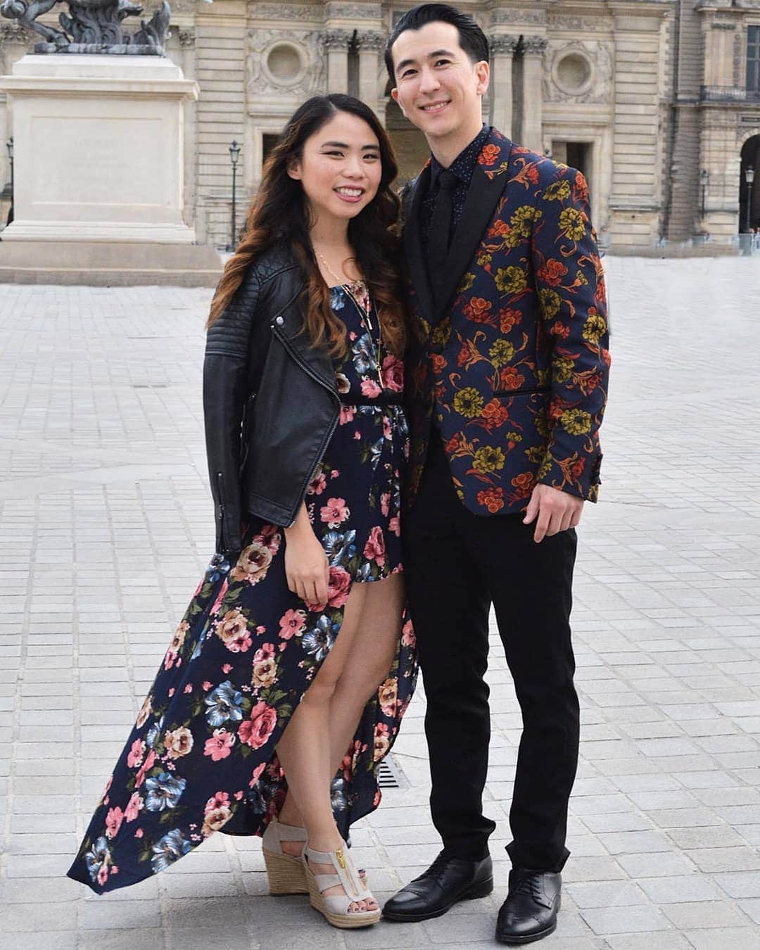 ベアトリサ・リャンのインスタグラム：「💃🕺 📸: @createdbydanelle . . . #throwbackthursday #floral #parisholdsthekeytoyourheart #paris #france #louvre #love #photography」