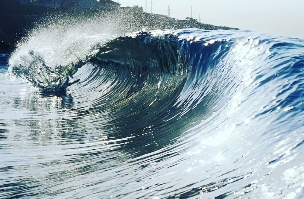 クラマー&スタウトさんのインスタグラム写真 - (クラマー&スタウトInstagram)「Getting into shape this week and Biarritz ready. Who else is going to @wheels_and_waves? Surfs up. • • • image by @patricktrefz from his book ‘Surfers Blood’. Be sure to pick up your copy! • • • #ksway #krammerstoudt #dressefficiently #kssurf #wheelsandwaves2019」5月10日 6時05分 - krammerstoudt