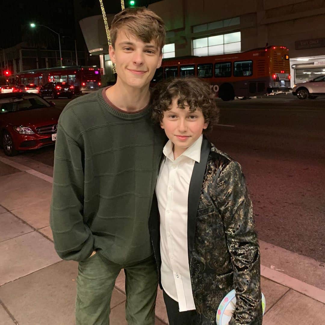 オーガスト・マトゥーロのインスタグラム：「😭👏😍 BEST FRIENDS appreciation post! This weekend I had my first screenings for my movie SHEPHERD. All of my best friends were there and I’m feeling so much gratitude and love for everyone who came out to support me. This movie is so special to me and I can’t wait to share it with the world! Every screening in Los Angeles and Canada was 👏👏SOLD OUT 😭😭 and I’m truly grateful for the over 60+ family & friends who showed up for me. I will never forget this experience! Thank you all! #shepherdthestoryofajewishdog」