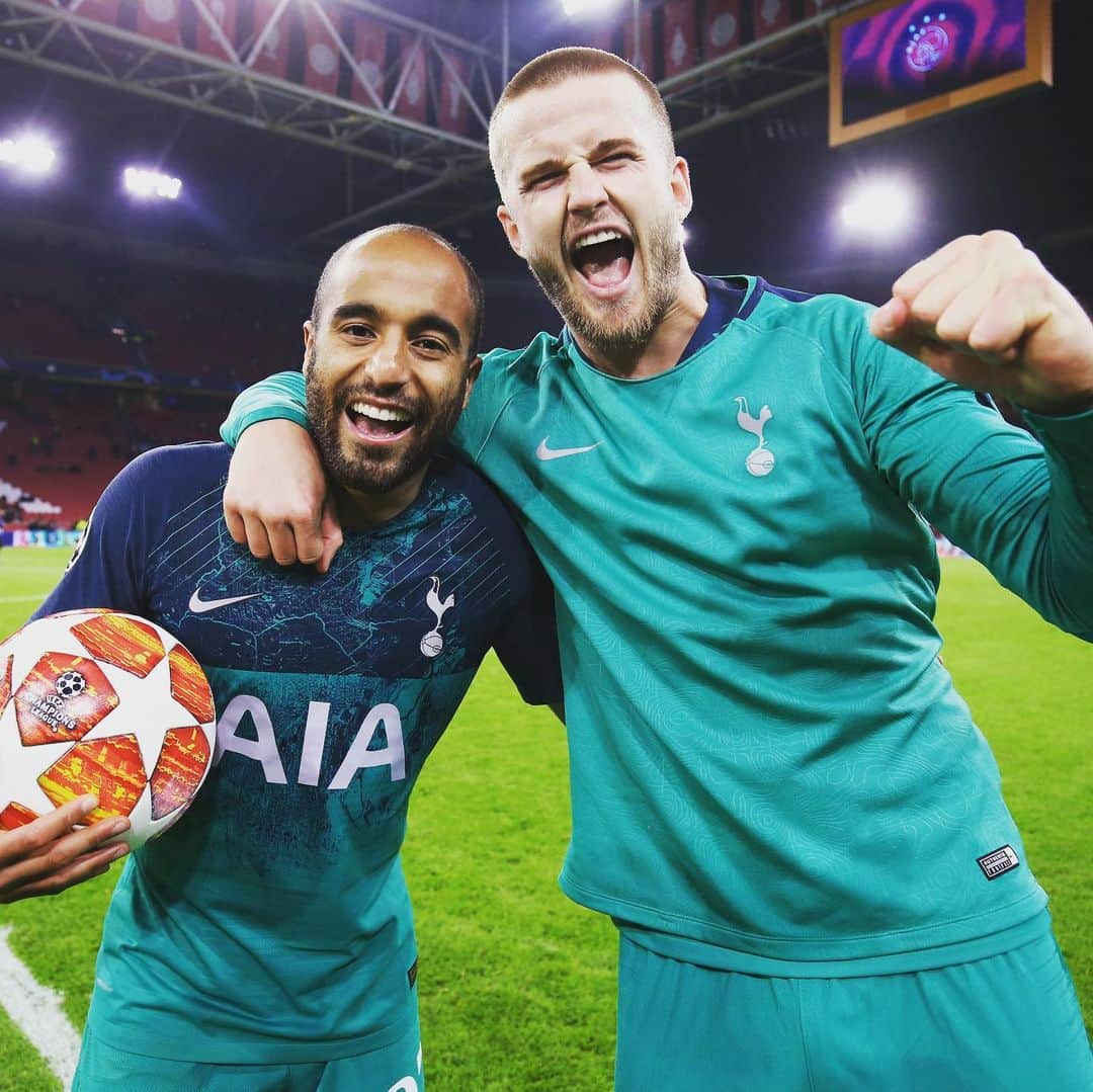 トッテナム・ホットスパーFCさんのインスタグラム写真 - (トッテナム・ホットスパーFCInstagram)「⏱ This time last night... 🤯 ⏪📸⏩ #COYS #THFC」5月10日 6時34分 - spursofficial