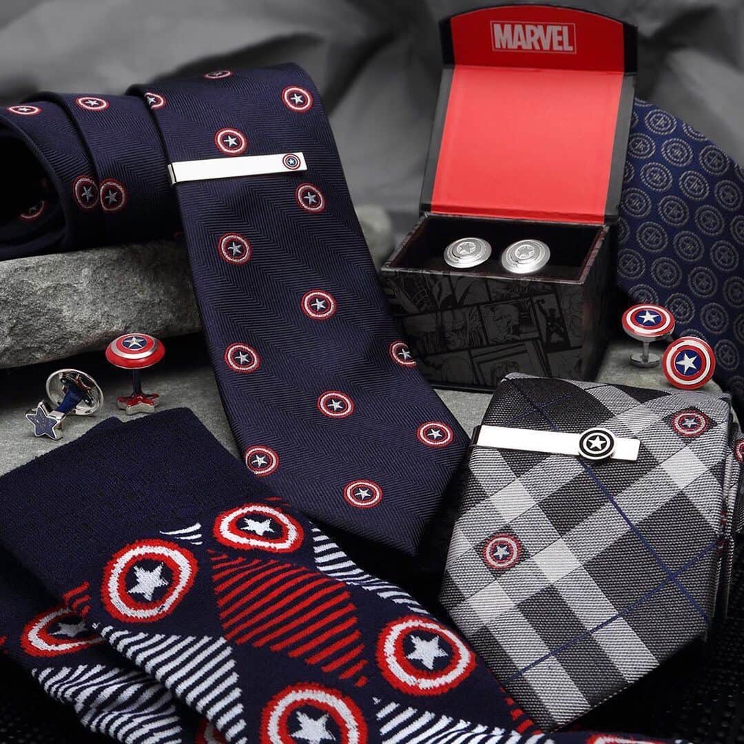 Marvel Entertainmentさんのインスタグラム写真 - (Marvel EntertainmentInstagram)「Suit up like Steve Rogers. 👔 (via @styledbymarvel) #StyledByMarvel」5月10日 6時36分 - marvel