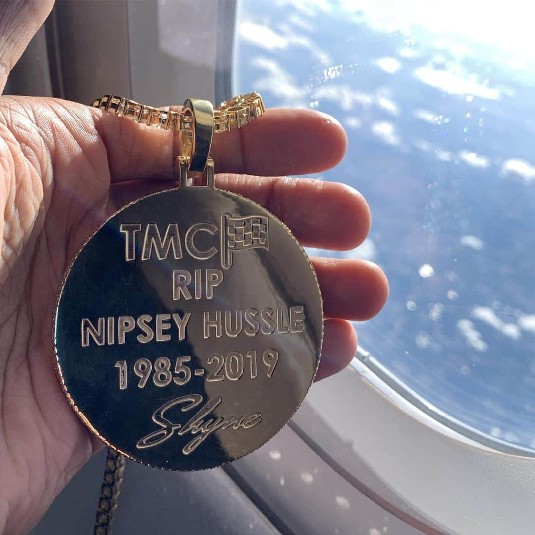 デショーン・ジャクソンさんのインスタグラム写真 - (デショーン・ジャクソンInstagram)「Couple things you can’t buy inside this town Loyalty, love and respect @nipseyhussle 🙏🏾🏁 TMC @cobbysupreme1 @allmoneyinbh 💙💙🏁」5月10日 6時37分 - 0ne0fone