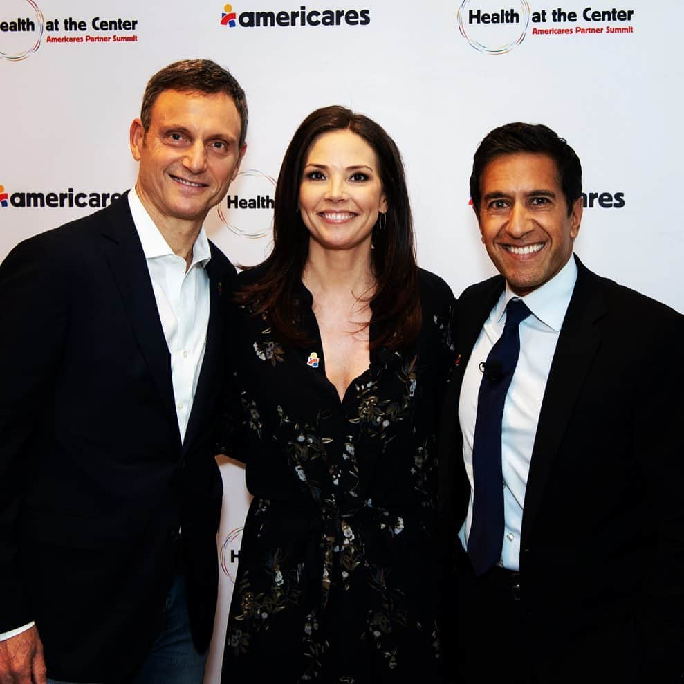 トニー・ゴールドウィンさんのインスタグラム写真 - (トニー・ゴールドウィンInstagram)「Inspiring day today @americares Partner Summit! Thanks to @drsanjaygupta and @ericarhill for all you do.  #Partner4Health」5月10日 6時38分 - tonygoldwyn