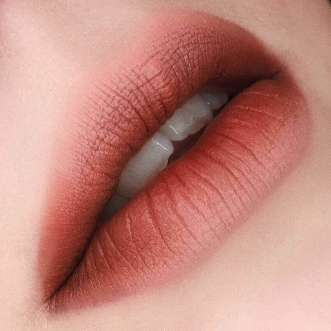 M·A·C Cosmetics Canadaさんのインスタグラム写真 - (M·A·C Cosmetics CanadaInstagram)「@garkovich_olga created this gradient lip by applying Lipstick in Marrakesh on the inner lip and blending to the outer edges with Powder Kiss Lipstick in Best of Me 💋 Repost @maccosmeticsrussia」5月10日 7時15分 - maccosmeticscanada