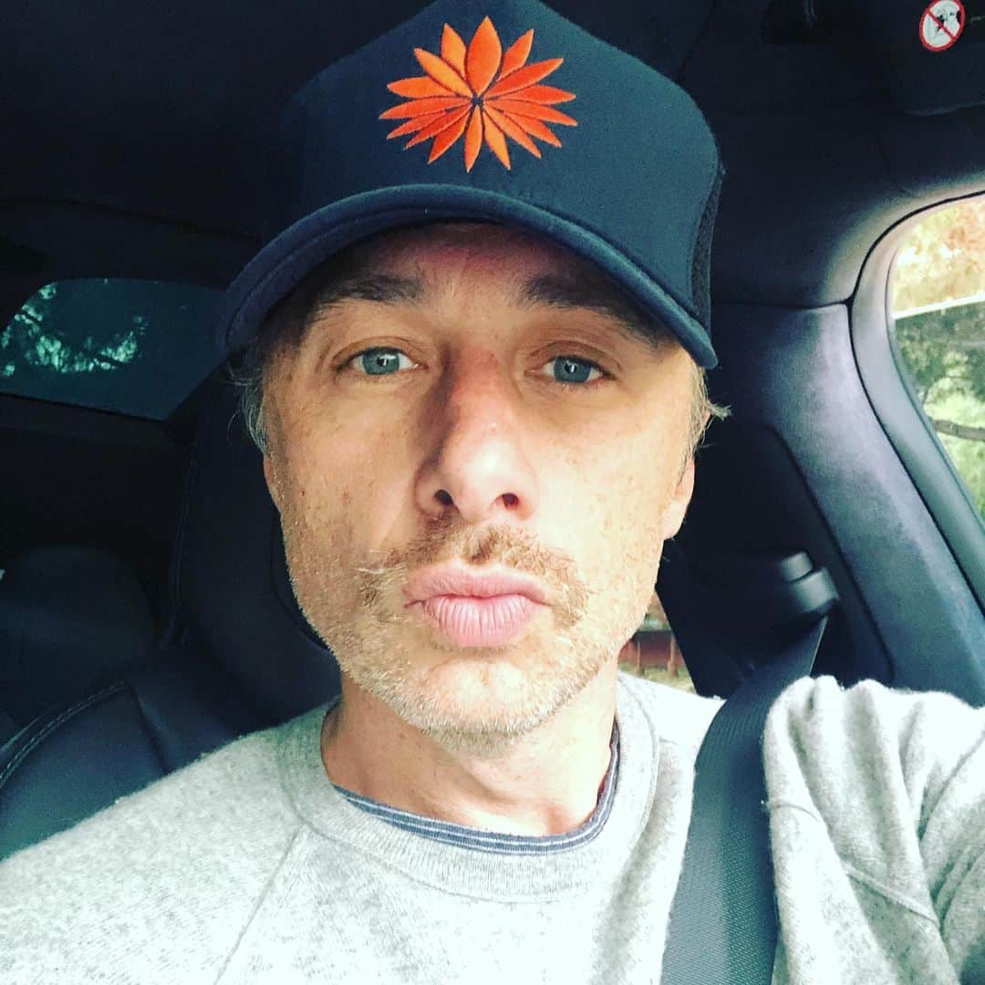 ザック・ブラフさんのインスタグラム写真 - (ザック・ブラフInstagram)「I mustache you a question.」5月10日 7時57分 - zachbraff