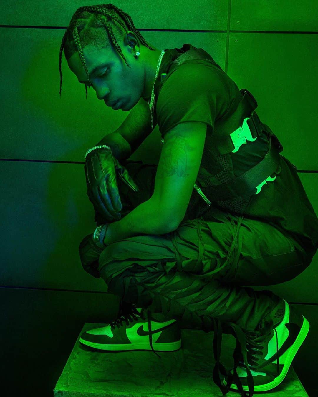 Jordanのインスタグラム：「Fit for any stage. The #AirJordan I High ‘Travis Scott’ drops Saturday.」