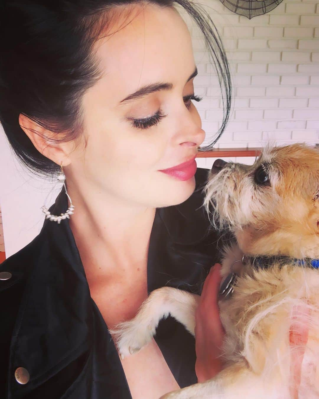 クリステン・リッターさんのインスタグラム写真 - (クリステン・リッターInstagram)「Bestie #mikeymohawk」5月10日 8時24分 - therealkrystenritter