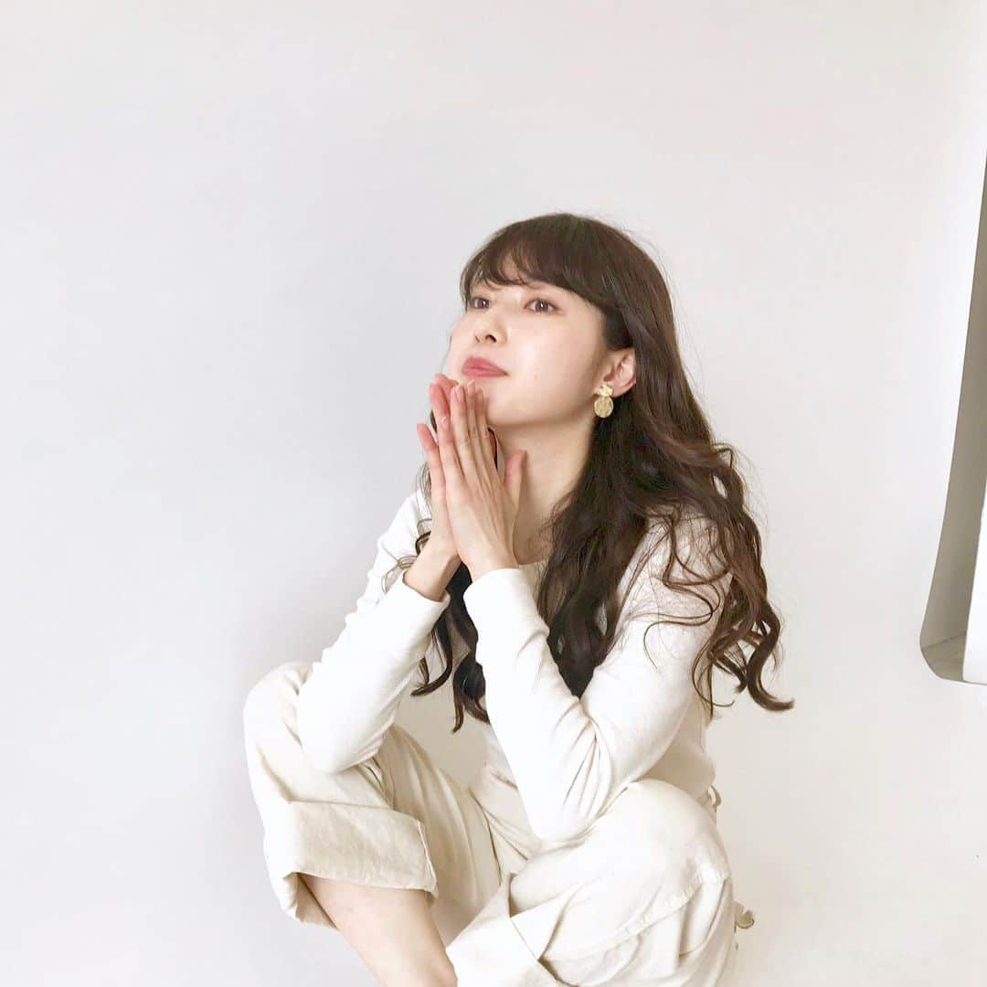 松本ゆいさんのインスタグラム写真 - (松本ゆいInstagram)「おはよ♡  tops...#sunspel  pants...#vintage #今日のまつゆい#ootd#fashion#まつゆいの服」5月10日 8時54分 - yui_m106